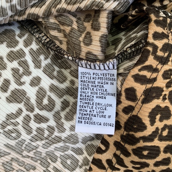 90’s Leopard Print stretchy T-Shirt - Picture 6 of 7